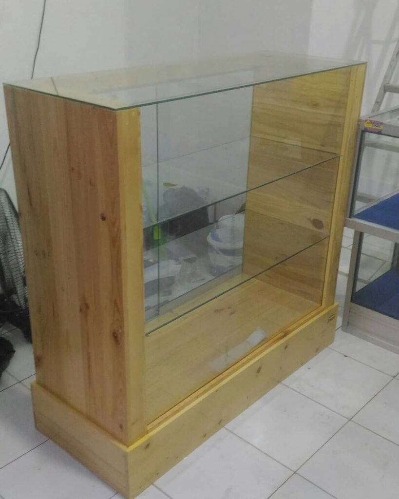 Etalase Kaca Jati Belanda Mr.BG