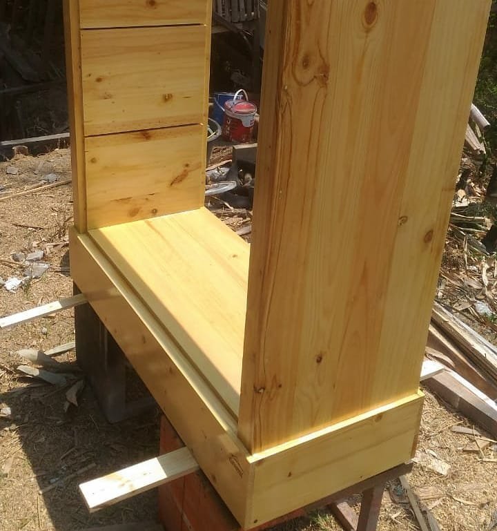Etalase Kecil Jati Belanda Kombinasi Kaca Mrs. BN