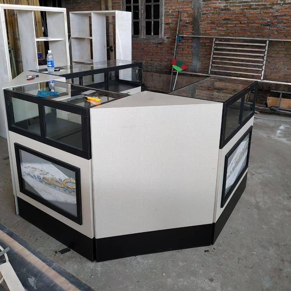 Meja Display Perhiasan ACC