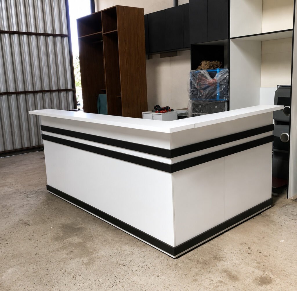 Meja Receptionis Mr. HD