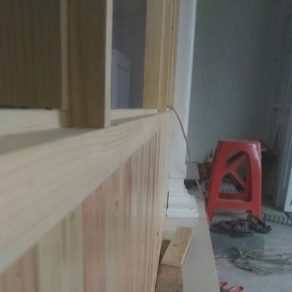 Partisi Kaca Dengan Rangka Jati Belanda Mr. Dm
