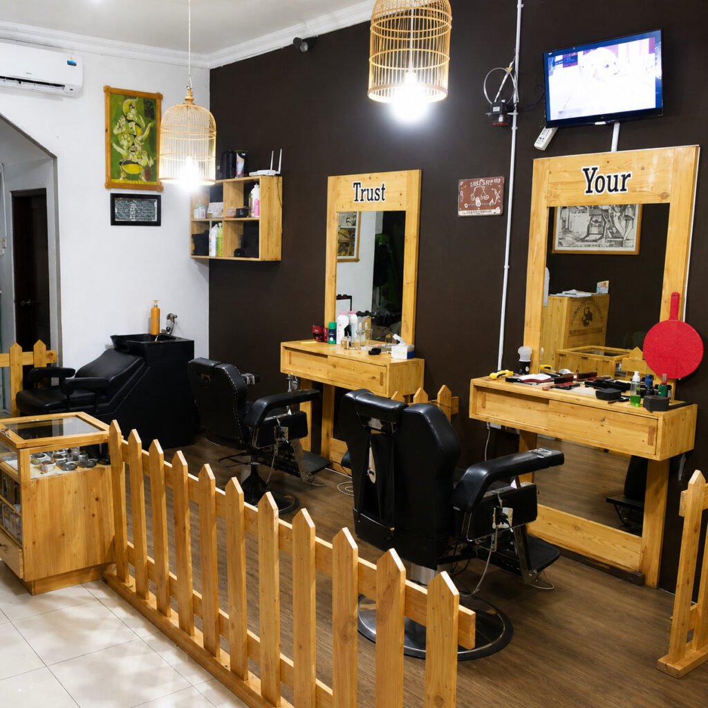 Set Interior Barbershop Bahan Jati Belanda