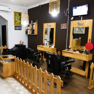 Set Interior Barbershop Bahan Jati Belanda