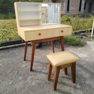 Set Meja Rias