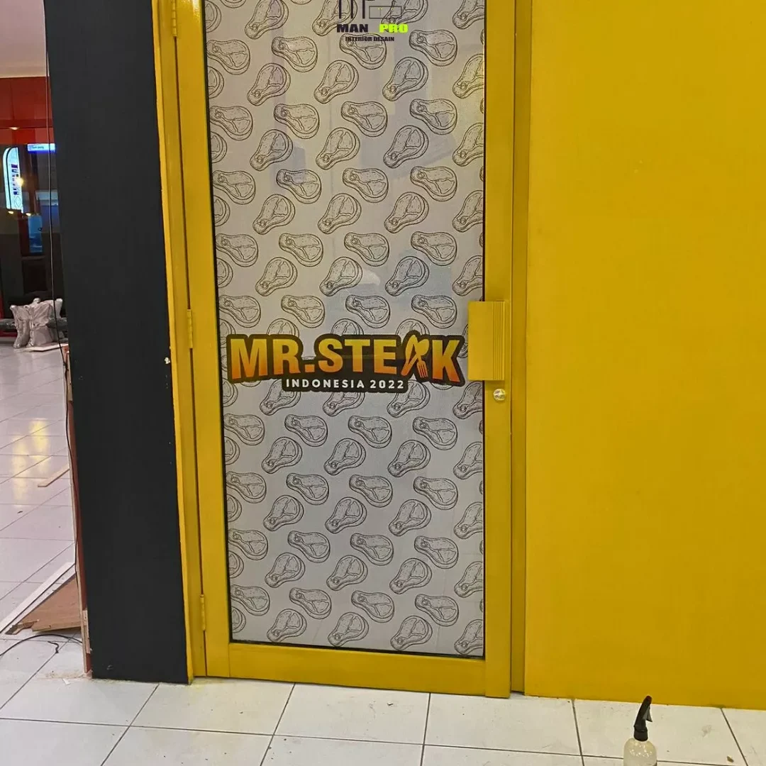 Interior Mr. Steak