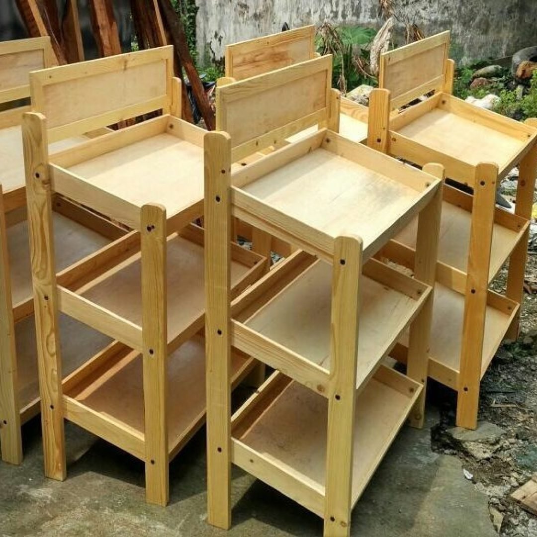 Rak Display Produk Toko C