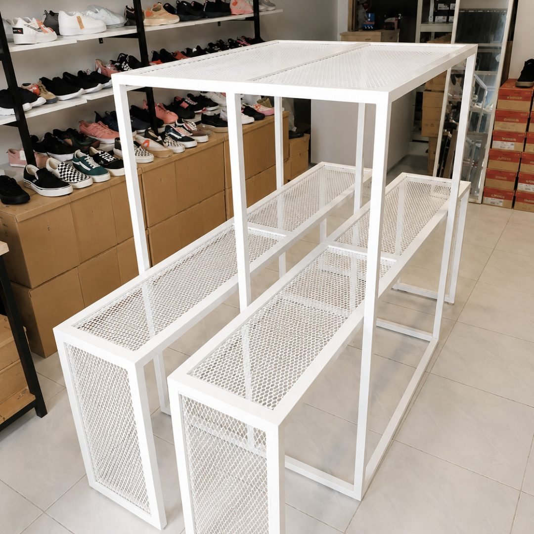 Rak Display Sepatu Besi