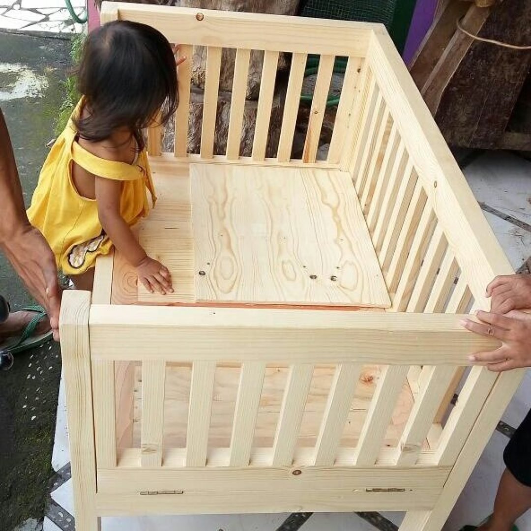 Tempat Tidur Bayi Jati Belanda Mrs. HL