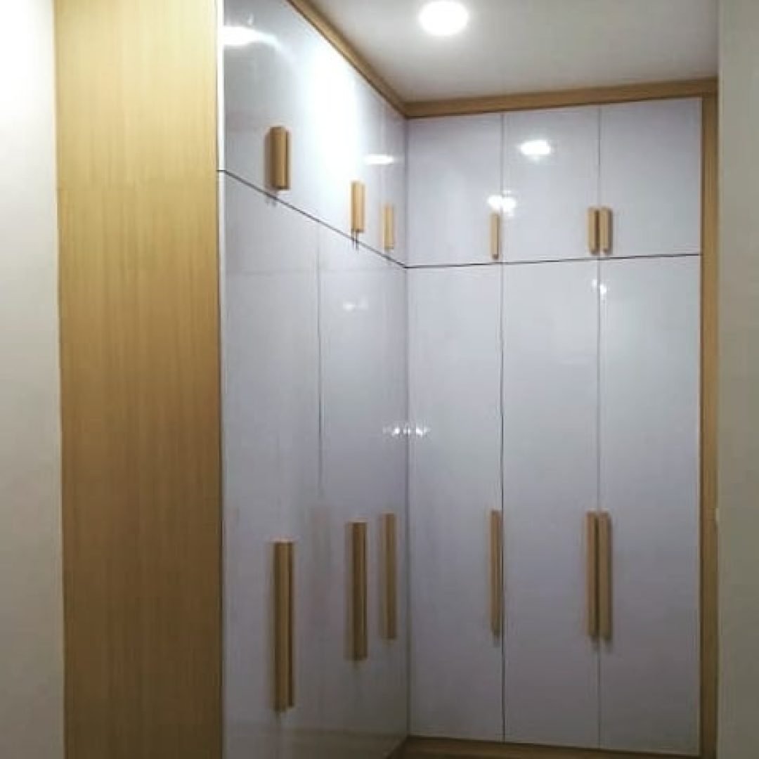 Wardrobe Bahan Multiplek HPL